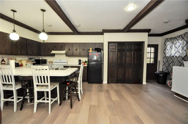 819 Lincoln Ave, Charleroi Boro, PA 15022