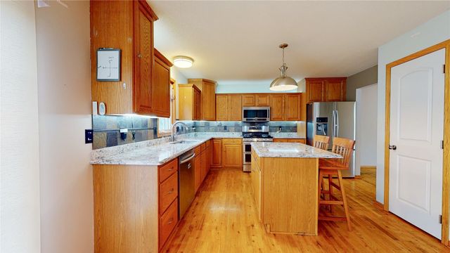 3523 Brook Run Drive, Des Moines, IA 50317