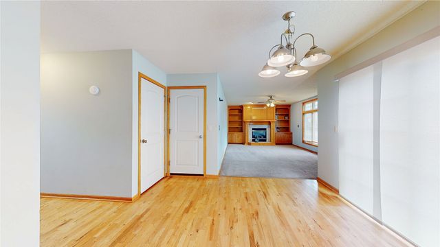 3523 Brook Run Drive, Des Moines, IA 50317