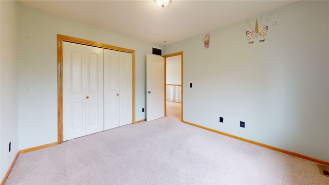 3523 Brook Run Drive, Des Moines, IA 50317