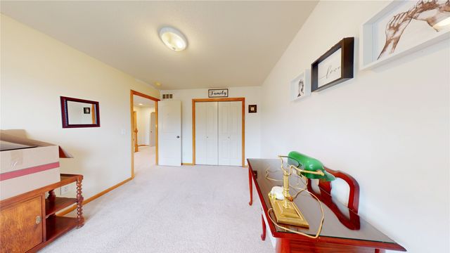 3523 Brook Run Drive, Des Moines, IA 50317