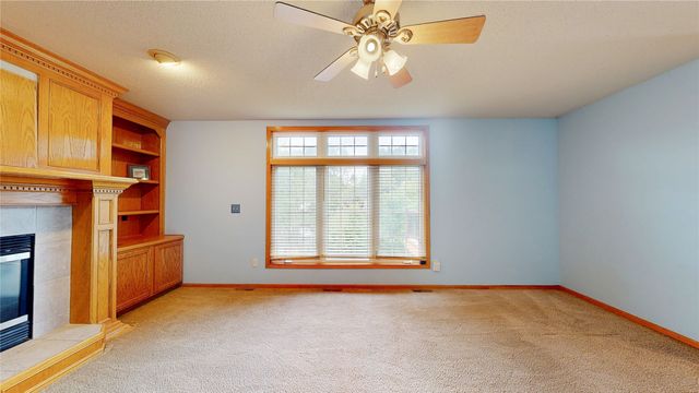 3523 Brook Run Drive, Des Moines, IA 50317
