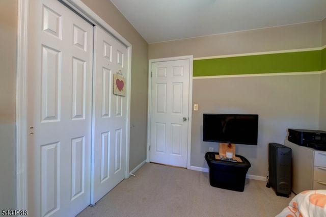 12 Ogden Ter, Butler Boro, NJ 07405