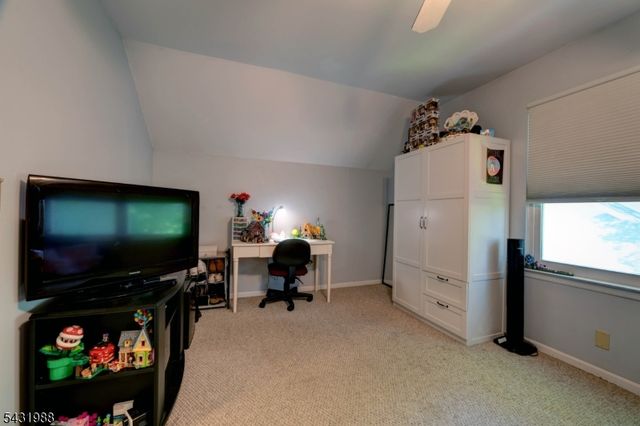 12 Ogden Ter, Butler Boro, NJ 07405