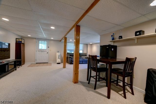 12 Ogden Ter, Butler Boro, NJ 07405