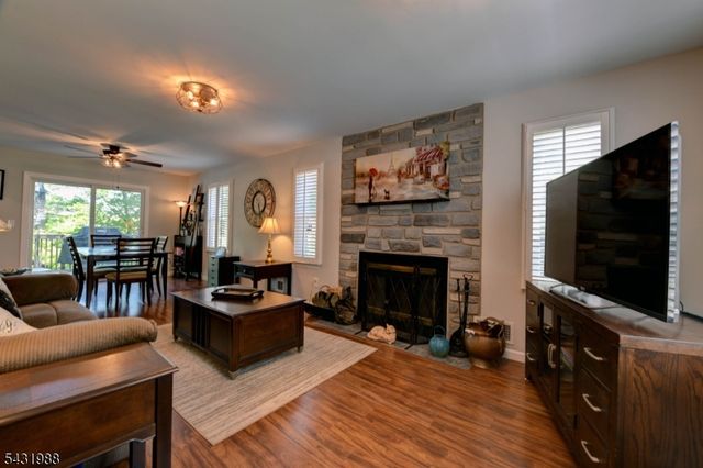 12 Ogden Ter, Butler Boro, NJ 07405