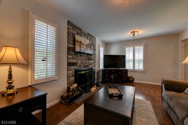 12 Ogden Ter, Butler Boro, NJ 07405