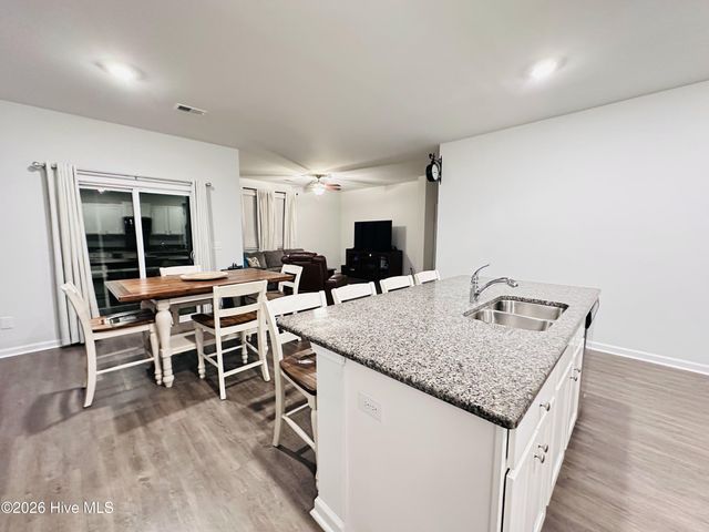 215 Brim Court, Swansboro, NC 28584