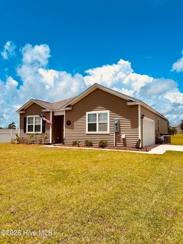 215 Brim Court, Swansboro, NC 28584