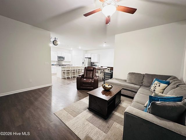 215 Brim Court, Swansboro, NC 28584