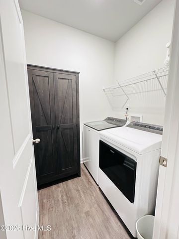 215 Brim Court, Swansboro, NC 28584