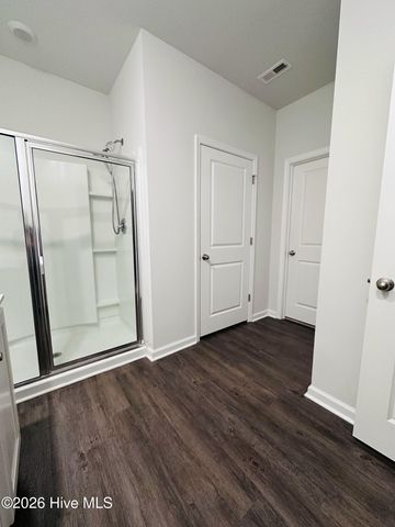 215 Brim Court, Swansboro, NC 28584