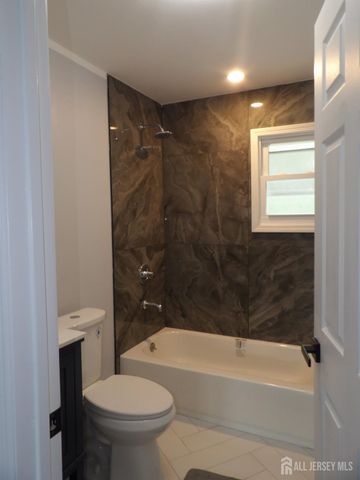 4 Kelly Court, Mount Holly, NJ 08860