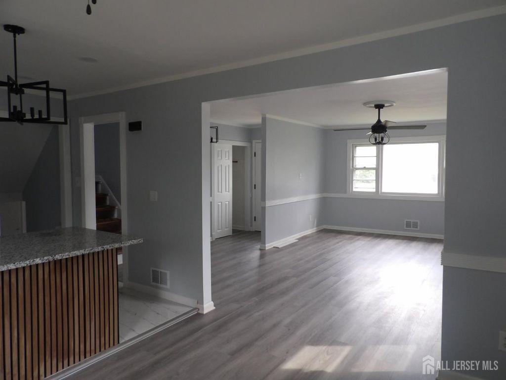 4 Kelly Court, Mount Holly, NJ 08860