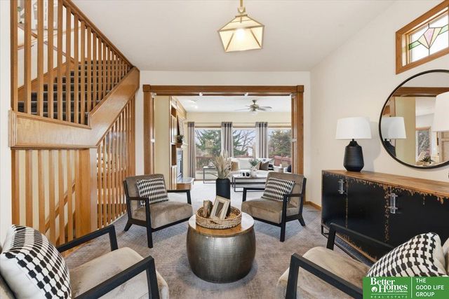 1215 Cork Drive, Papillion, NE 68046