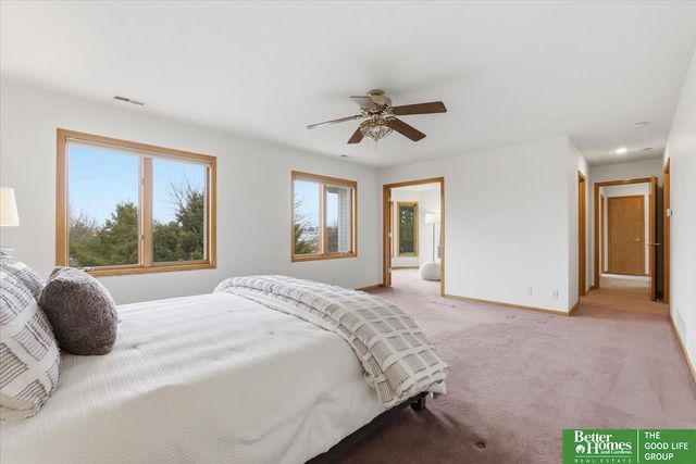 1215 Cork Drive, Papillion, NE 68046