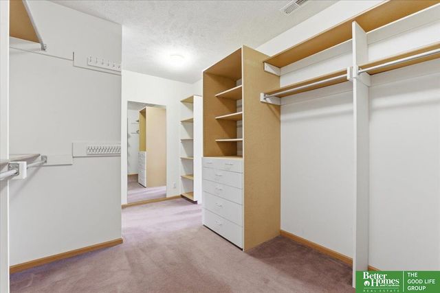 1215 Cork Drive, Papillion, NE 68046