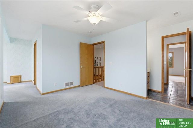 1215 Cork Drive, Papillion, NE 68046