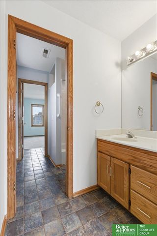 1215 Cork Drive, Papillion, NE 68046