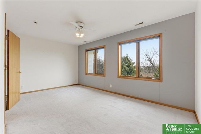 1215 Cork Drive, Papillion, NE 68046