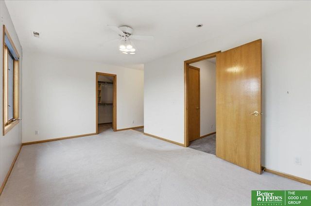 1215 Cork Drive, Papillion, NE 68046