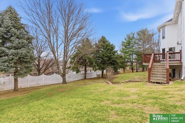 1215 Cork Drive, Papillion, NE 68046