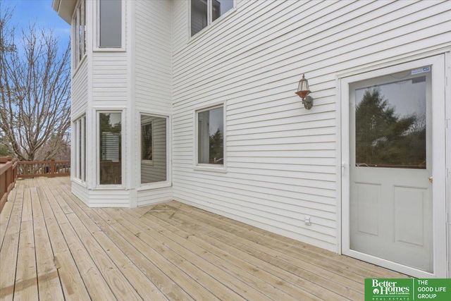 1215 Cork Drive, Papillion, NE 68046