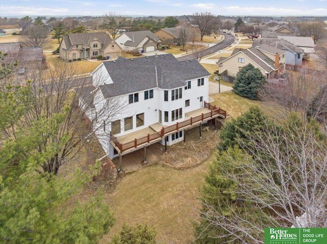 1215 Cork Drive, Papillion, NE 68046