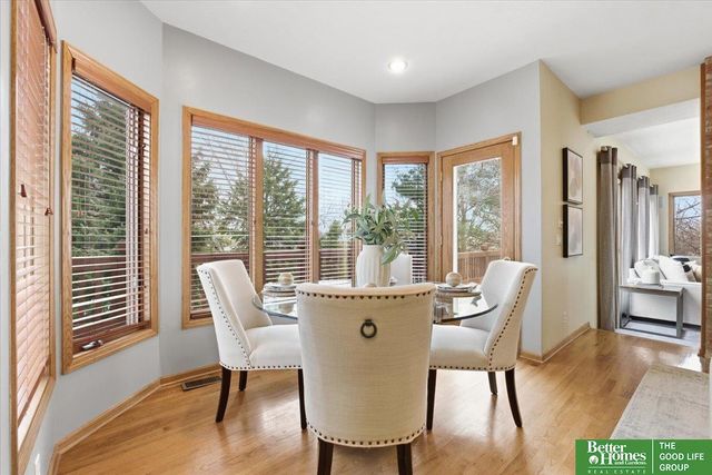 1215 Cork Drive, Papillion, NE 68046