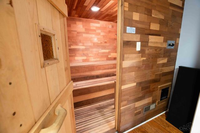 500 Dorset Drive, Middletown, OH 45042