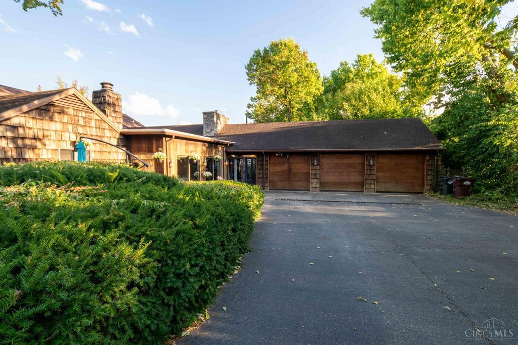 500 Dorset Drive, Middletown, OH 45042