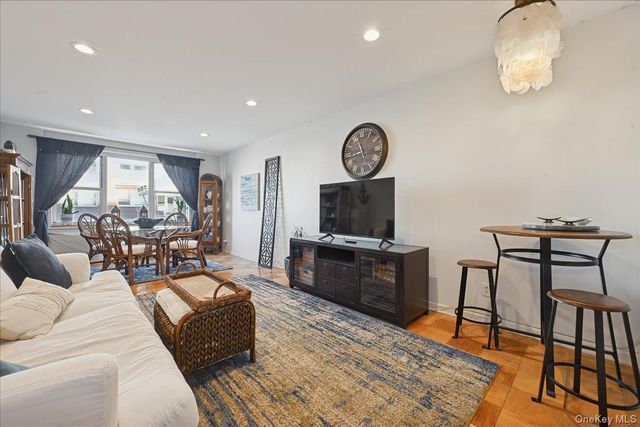 700 Shore Road 4O, Long Beach, NY 11561