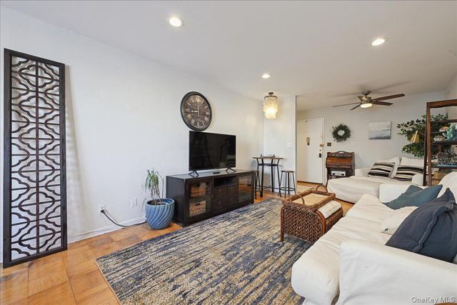 700 Shore Road 4O, Long Beach, NY 11561