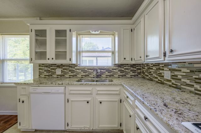 7024 Shauna Drive, North Richland Hills, TX 76180