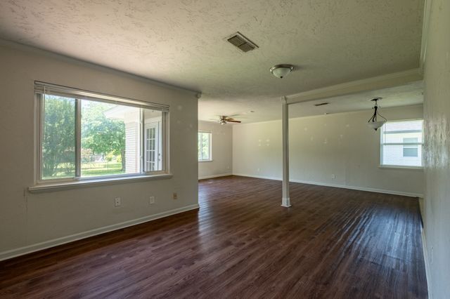 7024 Shauna Drive, North Richland Hills, TX 76180