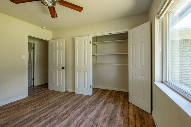 7024 Shauna Drive, North Richland Hills, TX 76180