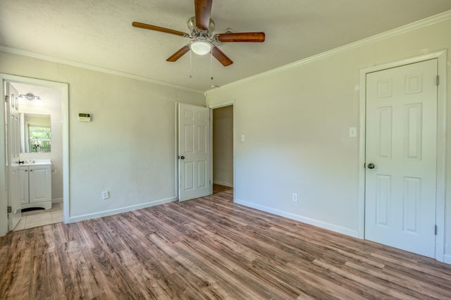 7024 Shauna Drive, North Richland Hills, TX 76180
