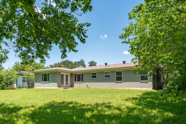 7024 Shauna Drive, North Richland Hills, TX 76180