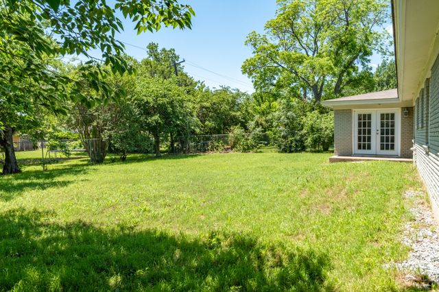 7024 Shauna Drive, North Richland Hills, TX 76180