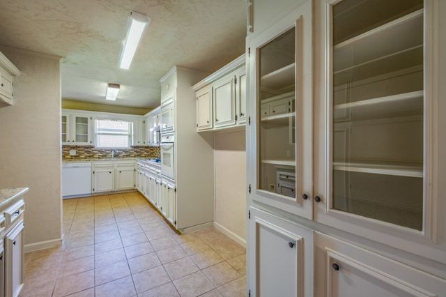 7024 Shauna Drive, North Richland Hills, TX 76180