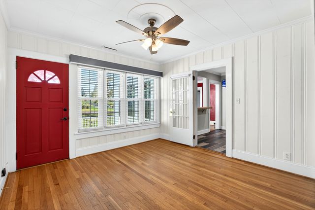 212 E Fairview Ave, Gaffney, SC 29340