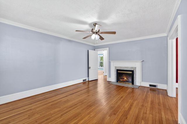 212 E Fairview Ave, Gaffney, SC 29340