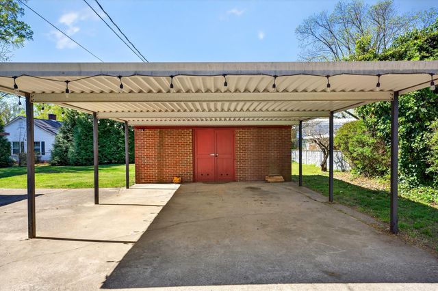 212 E Fairview Ave, Gaffney, SC 29340