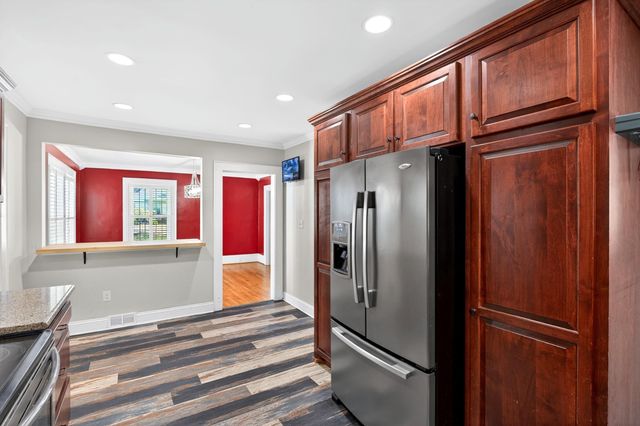 212 E Fairview Ave, Gaffney, SC 29340