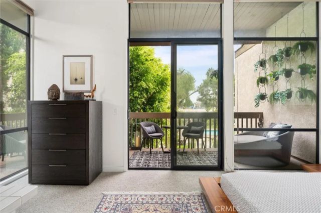 6326 Marina Pacifica Dr S, Long Beach, CA 90803