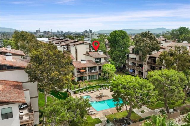 6326 Marina Pacifica Dr S, Long Beach, CA 90803
