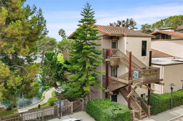 6326 Marina Pacifica Dr S, Long Beach, CA 90803