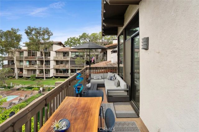 6326 Marina Pacifica Dr S, Long Beach, CA 90803