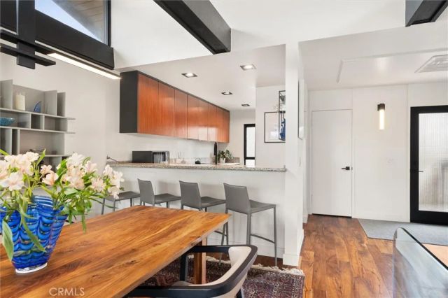 6326 Marina Pacifica Dr S, Long Beach, CA 90803