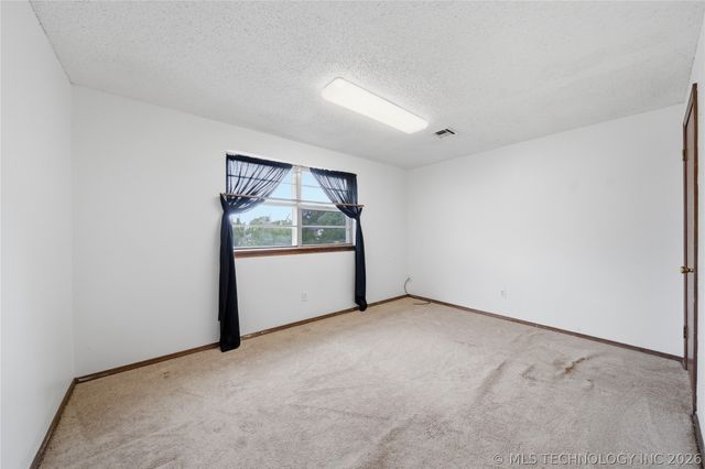4263 W Highland Park Drive, Cleveland, OK 74020